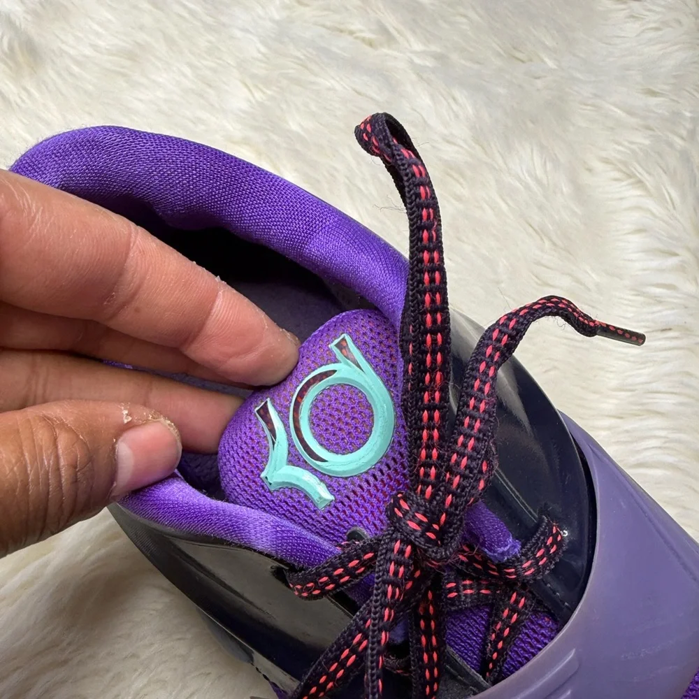 Nike KD 7 Lightning 534 Flight Sneakers Purple Youth Boys Size 7Y Athletic Kevin